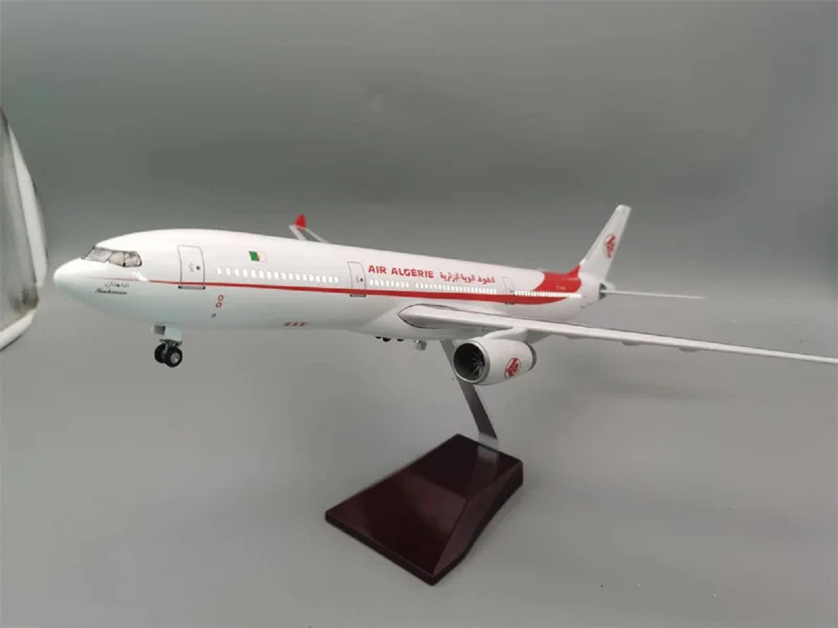 Model Pesawat Mainan Skala 47c - Model Airplane Plastic ulasan dan harga